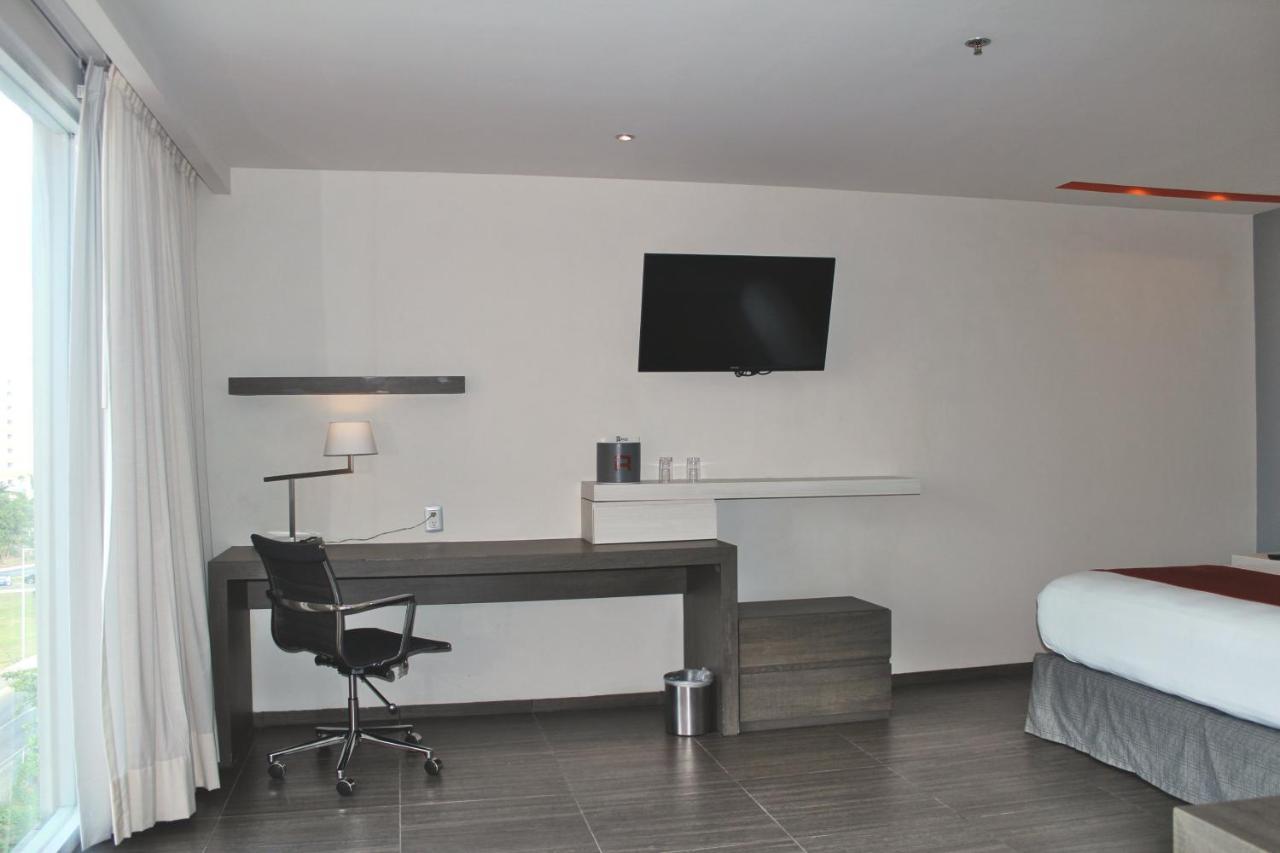 Junior Suite Boulevard View