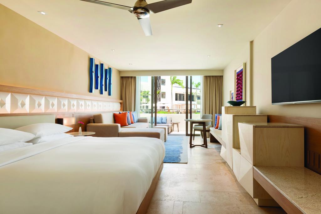 Master King Room with Resort View and Sofa Bed